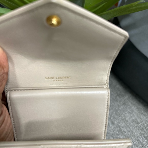 Yves Saint Laurent Beige Leather Wallet with Gold Logo - Picture 6 of 6